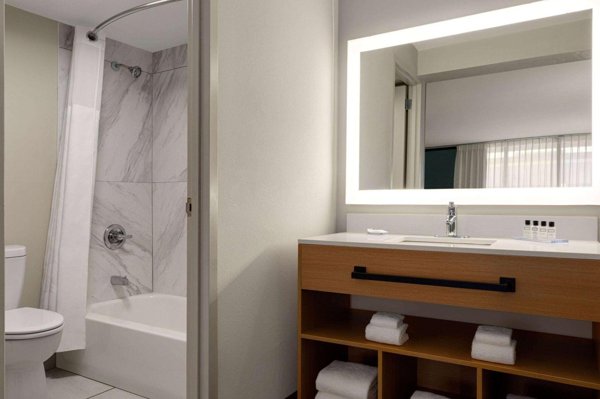 Wyndham Garden Atlanta Airport Hotel College Park Buitenkant foto